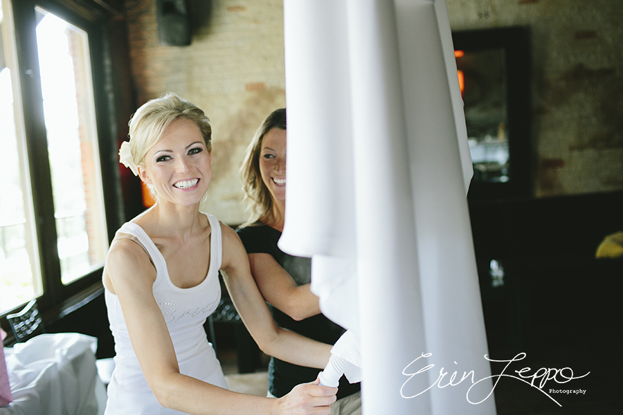 Chicago Wedding Photographer Murphy vivo restaraunt wedding engagement-34