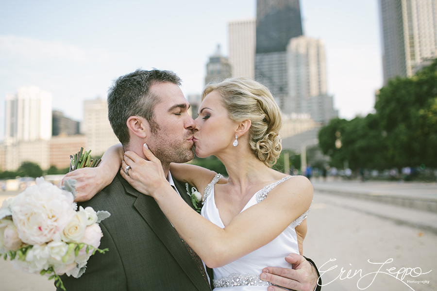 Chicago Wedding Photographer Murphy vivo restaraunt wedding engagement-36