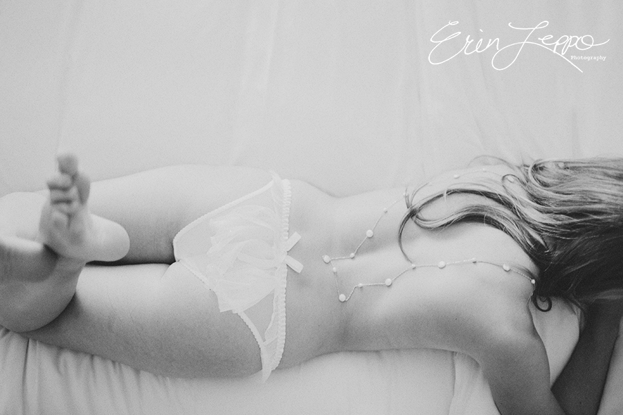 chicago boudoir photographer trump tower hotel-6